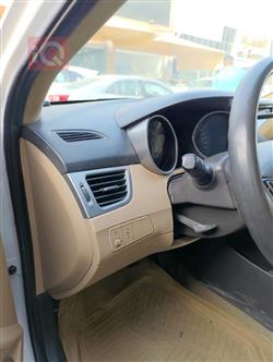 هیوندای ئەلەنترا